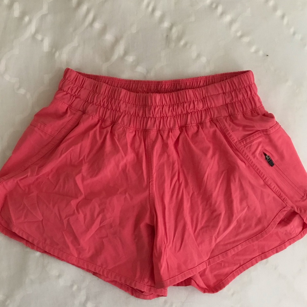 LULULEMON - tracker short